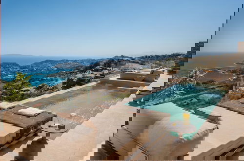 Foto 12 - Villa Helios - Elevate Your Senses