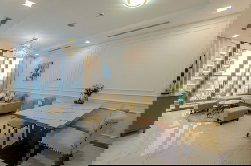 Photo 6 - Sunwah Pearl Centre Point
