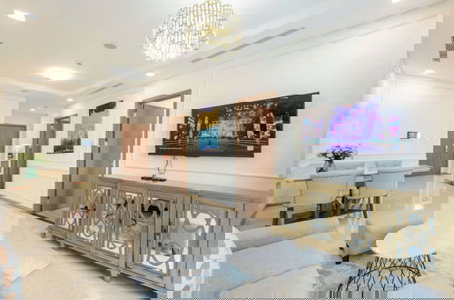 Photo 9 - Sunwah Pearl Centre Point