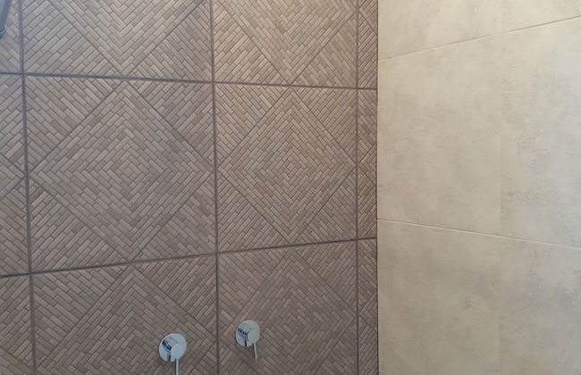 Charly's Place - Photo 8