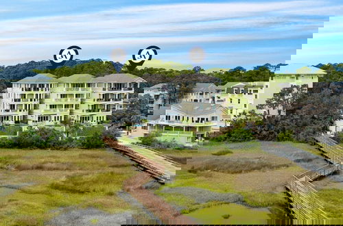 Foto 4 - Sleeps 48, 2 Homes w/ Private Beach Access Bradley Circle Buyout by Avantstay