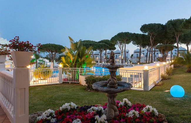 Marbella Resort 9 Pool Whirlpool Sauna - Photo 13