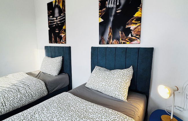 Cozy 3BR Apt with Garden Sleeps 10 - Foto 15