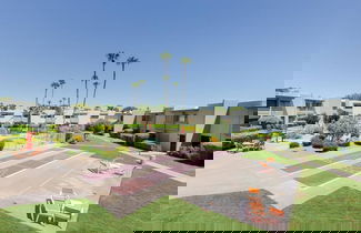 Photo 3 - Walk 2 Old Town - Pool View Fashion Square