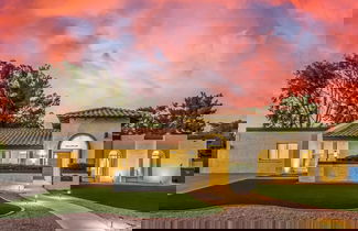 Photo 1 - 8BR Villa Heated Pool Putt Grn Billiards Sleeps 18