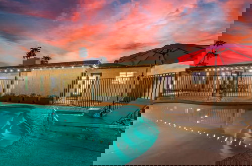 Photo 2 - 8BR Villa Heated Pool Putt Grn Billiards Sleeps 18