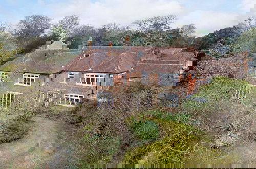Photo 48 - Country Retreat - Sleeps 14 - Large Garden