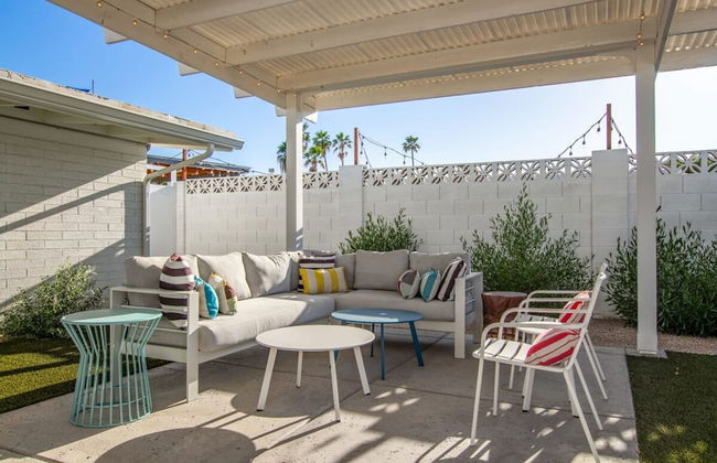 Northview Mid-century Escape Pool Firepit Bocce - Foto 43