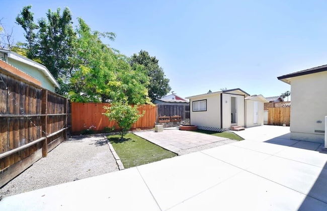 @ Marbella Lane - Vibrant 4BR RWC Ldry + P - Foto 37