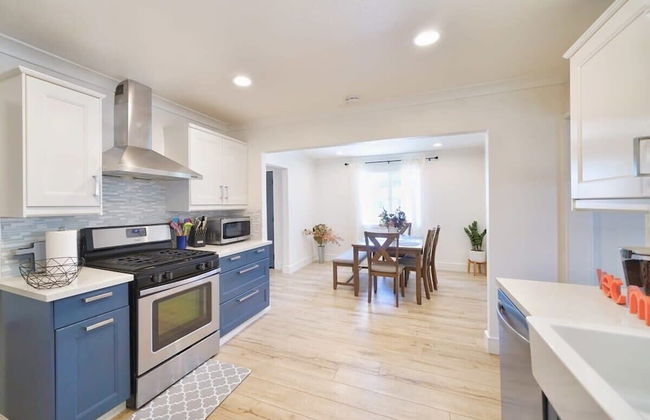 @ Marbella Lane - Vibrant 4BR RWC Ldry + P - Foto 15