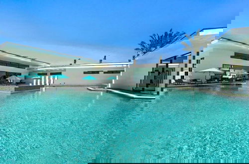 Foto 76 - Luxury 23-person Villa Private Pool, Hot Tub, Pickleball Bravo Villa 10 by Avantstay