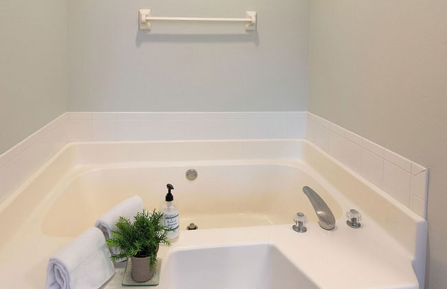 Heated Pool & Bathtub 4BR Near Disney - Foto 31