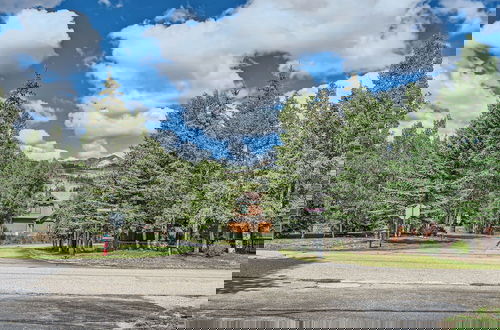 Foto 17 - Cozy 1BR Near Trails w/ Shuttle to Slopes and Town