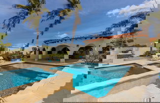 Foto 1 - Beautiful 4BR 3BA Villa w Private Pool Jacuzzi