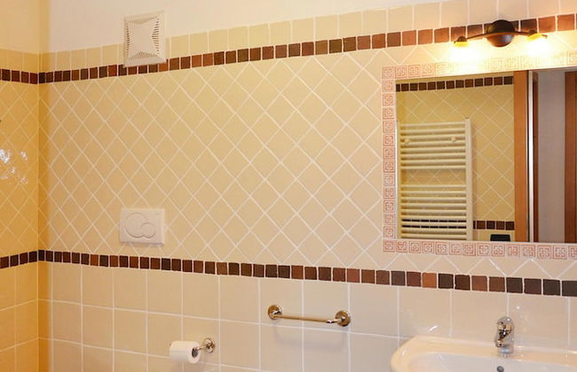 Apartment in Pellizzano With Paid Sauna - Foto 9