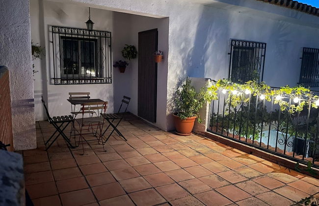 Lovely 10-bed Villa With Private Pool & Garden - Foto 42