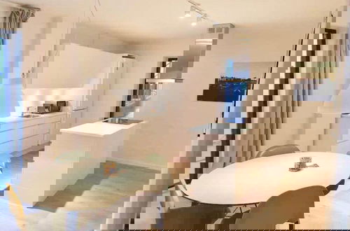 Foto 7 - Fantastic Apartment w French Balcony