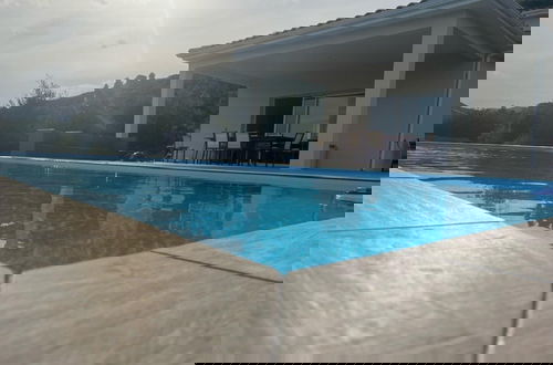 Foto 22 - Villa L'esquirol With View and Pool
