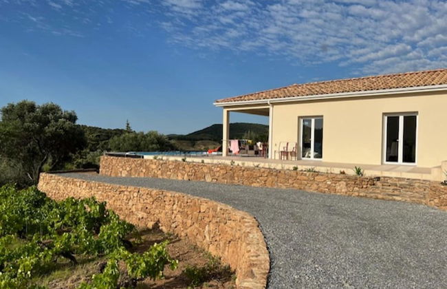 Villa L'esquirrol Vineyard Escape - Photo 2