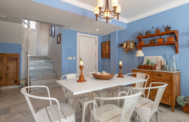 Lunamar in Marbella With 4 Bedrooms and 3 Bathrooms - Photo 9