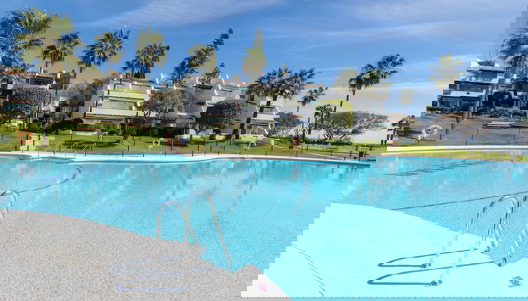 Foto 1 - Lunamar in Marbella With 4 Bedrooms and 3 Bathrooms