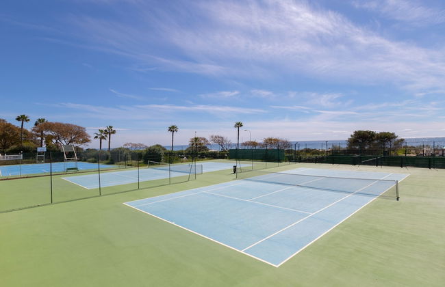 Lunamar in Marbella With 4 Bedrooms and 3 Bathrooms - Photo 3