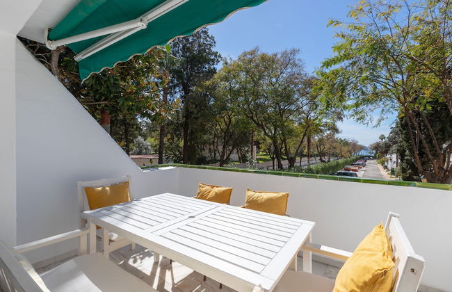 Lunamar in Marbella With 4 Bedrooms and 3 Bathrooms - Photo 5