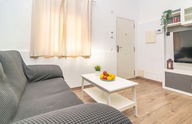 Centric in Palma With 3 Bedrooms and 1 Bathrooms - Photo 5