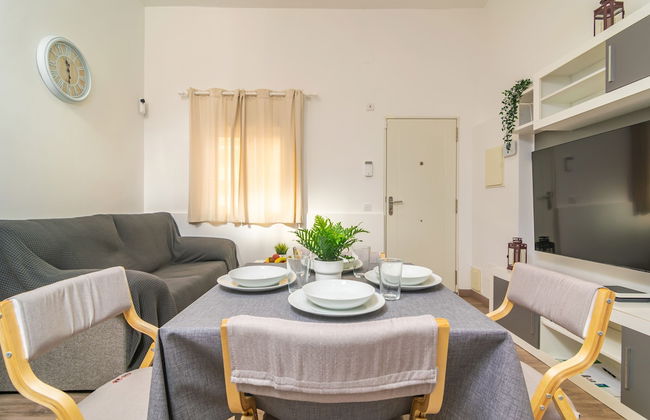 Centric in Palma With 3 Bedrooms and 1 Bathrooms - Photo 12