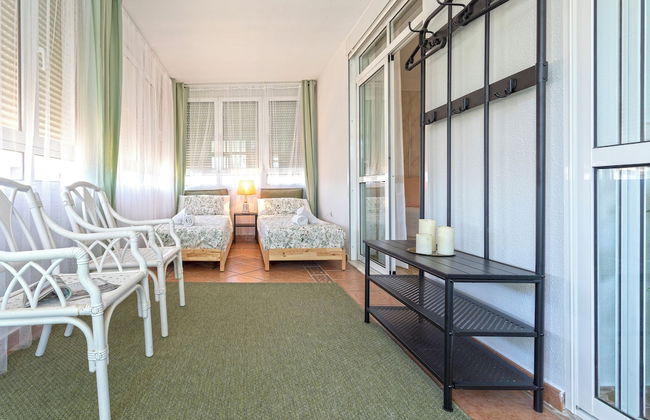 Sunstay Luxe Flat III Playamar Torremolinos - Photo 4