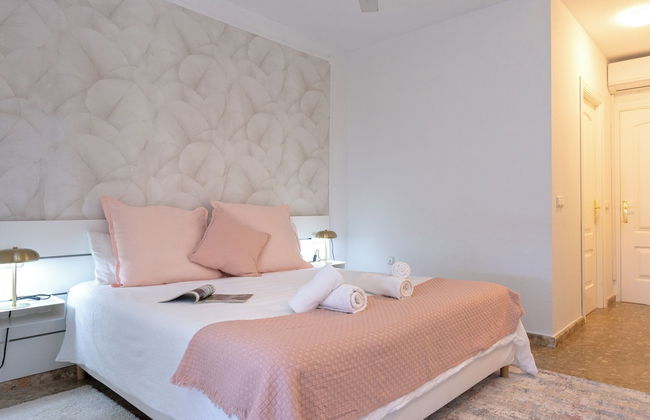 Sunstay Luxe Flat III Playamar Torremolinos - Photo 2