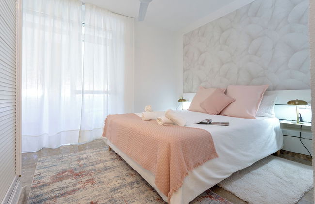 Sunstay Luxe Flat III Playamar Torremolinos - Photo 1