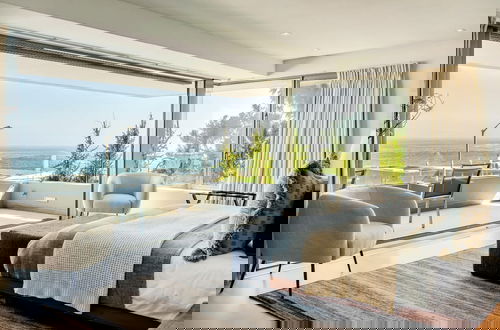 Foto 11 - Admire the Panoramic Views at Blue Ocean Penthouse