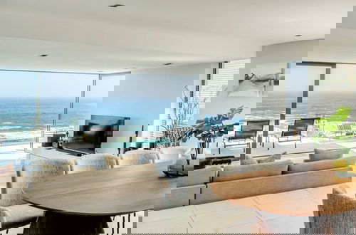 Foto 6 - Admire the Panoramic Views at Blue Ocean Penthouse