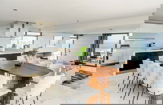 Foto 3 - Admire the Panoramic Views at Blue Ocean Penthouse