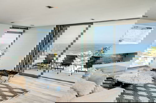 Foto 5 - Admire the Panoramic Views at Blue Ocean Penthouse