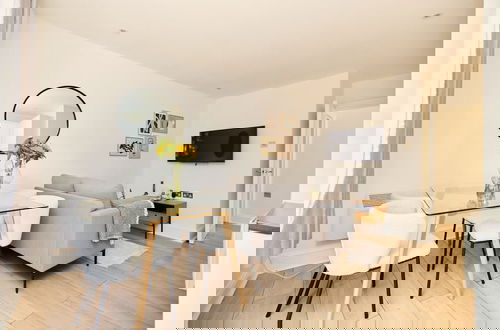 Foto 1 - The Streatham Crib - Bright 2bdr Flat