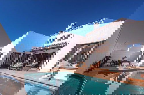 Photo 1 - Luxury Villa With Private Pool