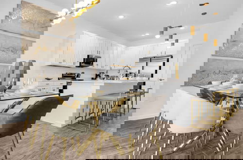 Foto 5 - Upstay - Theme Rooms Pool Spa Theatre Arcade