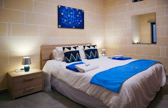Siku Gozitan House With Pool hot tub - Photo 17