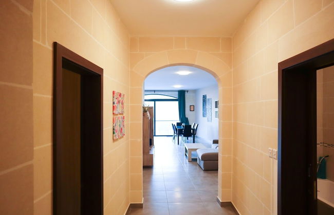 Siku Gozitan House With Pool hot tub - Photo 10