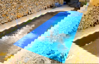 Foto 1 - Siku Gozitan House With Pool hot tub
