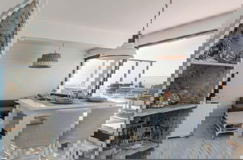 Foto 7 - Penthouse With 2 Terraces and Magnificent sea View