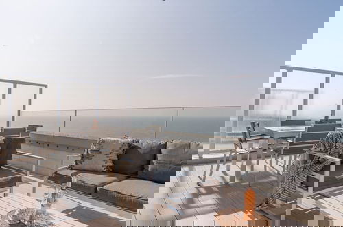 Foto 14 - Penthouse With 2 Terraces and Magnificent sea View