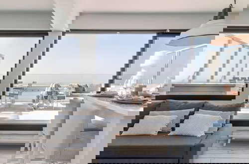 Foto 8 - Penthouse With 2 Terraces and Magnificent sea View