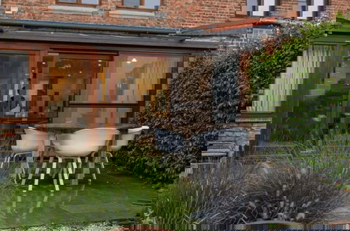Foto 6 - Cosy Home With City Garden