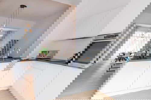 Foto 3 - Spacious and Bright Apartment With Sunny Terrace