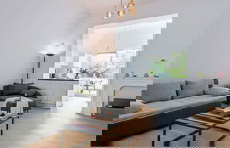 Foto 1 - Spacious and Bright Apartment With Sunny Terrace
