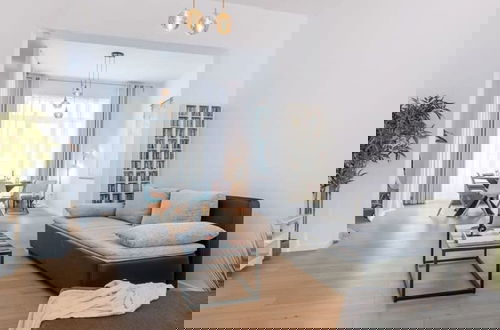 Foto 7 - Spacious and Bright Apartment With Sunny Terrace