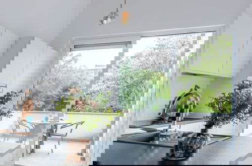 Foto 13 - Spacious and Bright Apartment With Sunny Terrace